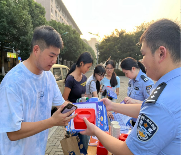 图片4.png 图片4.png